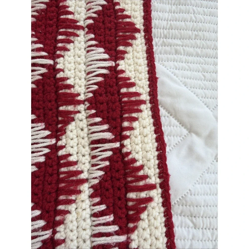 Vintage Hand Crochet Red/white Blanket/throw39in W X 80in L GWB004